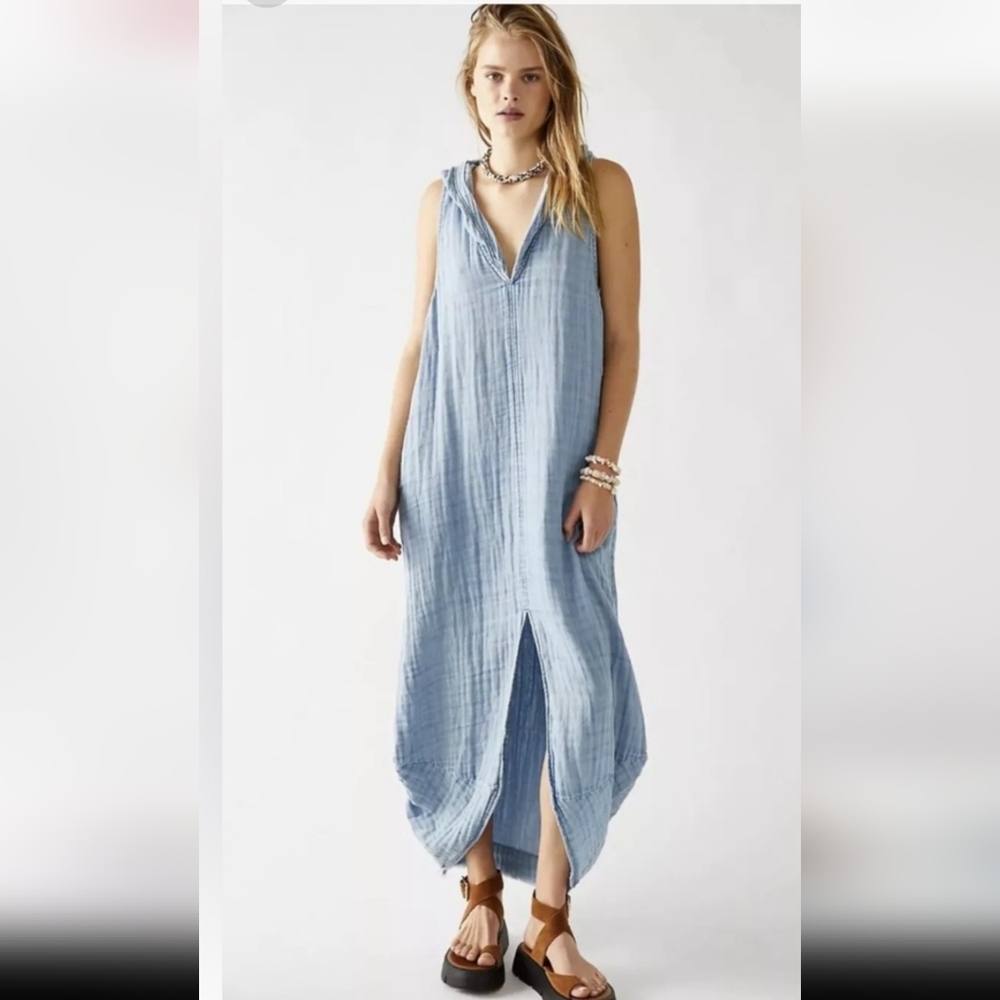 Free People Calm Before The Storm Dress Hooded Slouchy Chambray Blue. Small. NWT